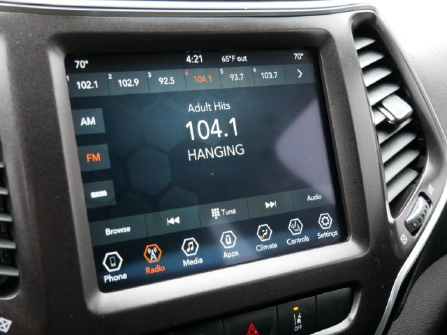Thumbnail: 2021 Jeep Cherokee - 10