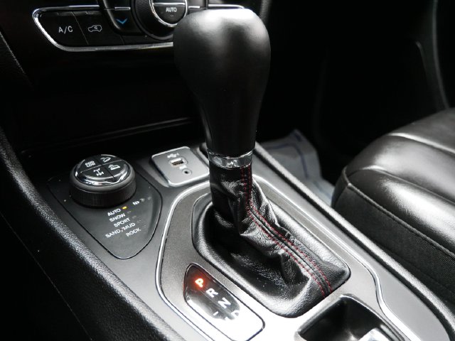 Thumbnail: 2021 Jeep Cherokee - 19