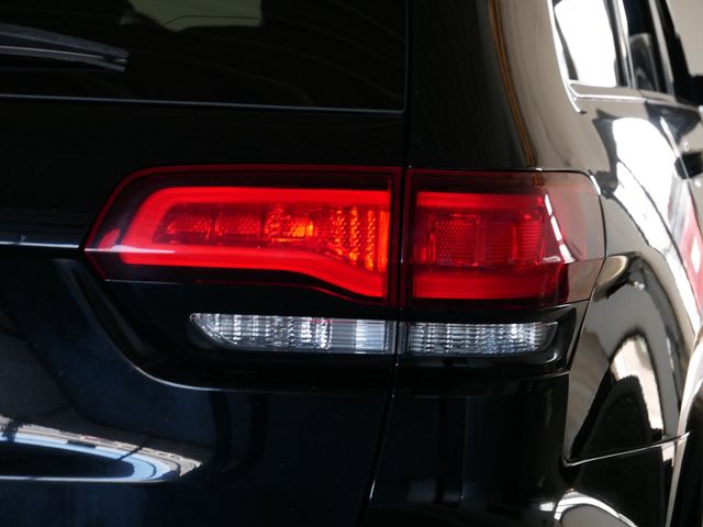 Thumbnail: 2020 Jeep Grand Cherokee - 16