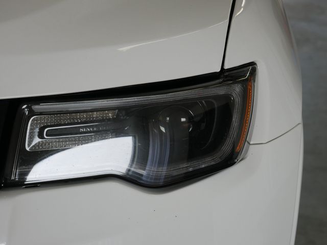Thumbnail: 2021 Jeep Grand Cherokee - 16