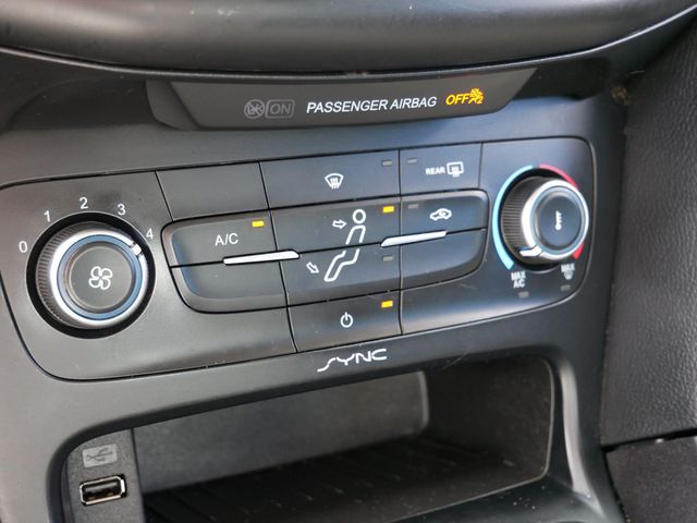 Thumbnail: 2016 Ford Focus - 20