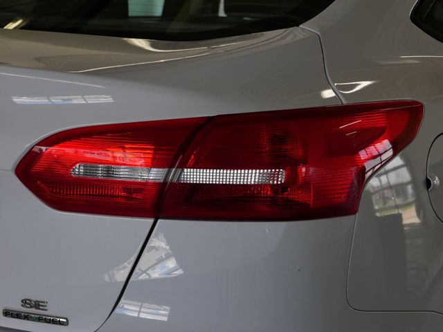 Thumbnail: 2016 Ford Focus - 16