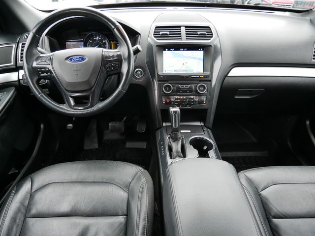 Thumbnail: 2017 Ford Explorer - 8