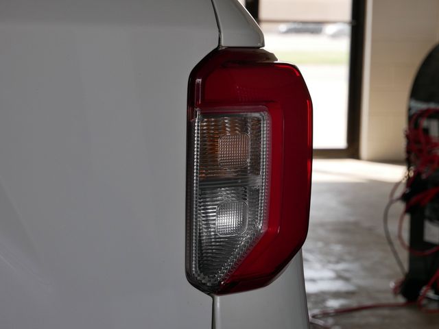 Thumbnail: 2020 Ford Explorer - 16