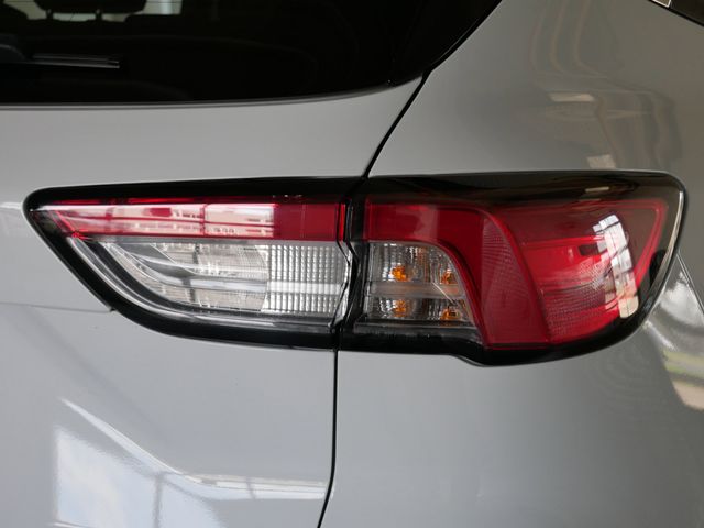 Thumbnail: 2022 Ford Escape - 16
