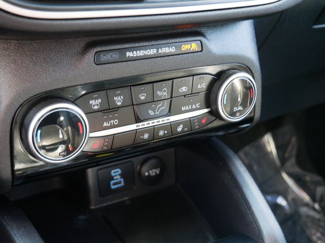 Thumbnail: 2022 Ford Escape - 16