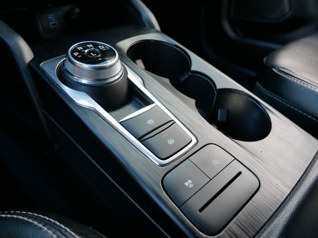 Thumbnail: 2022 Ford Escape - 11