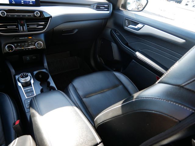 Thumbnail: 2022 Ford Escape - 16