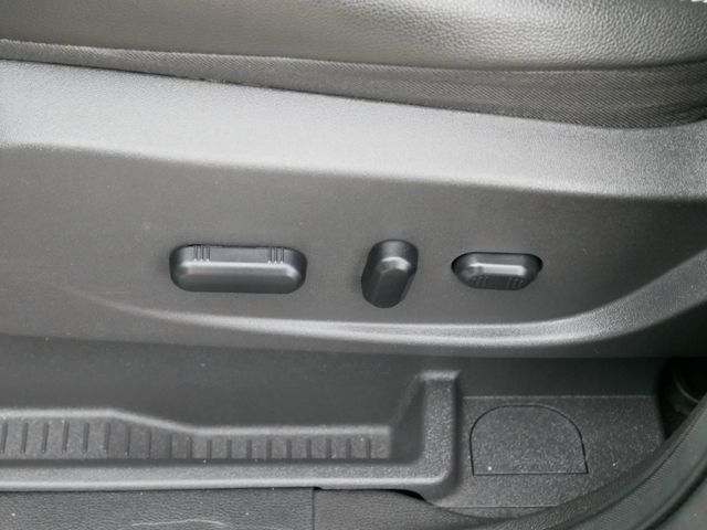 Thumbnail: 2013 Ford Escape - 23