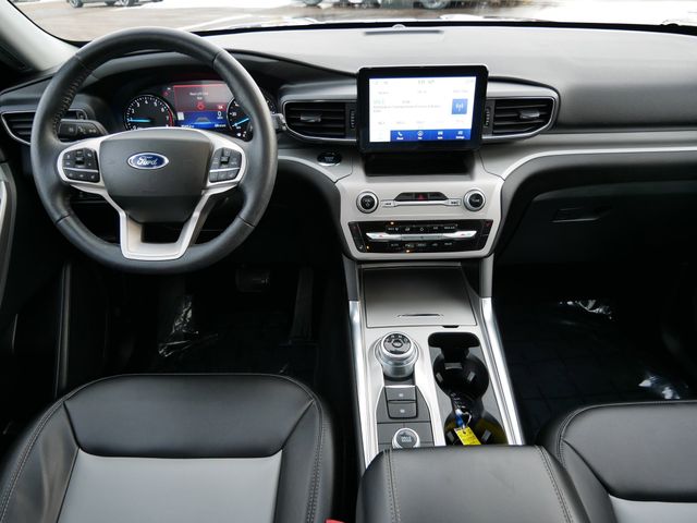 Thumbnail: 2022 Ford Explorer - 8