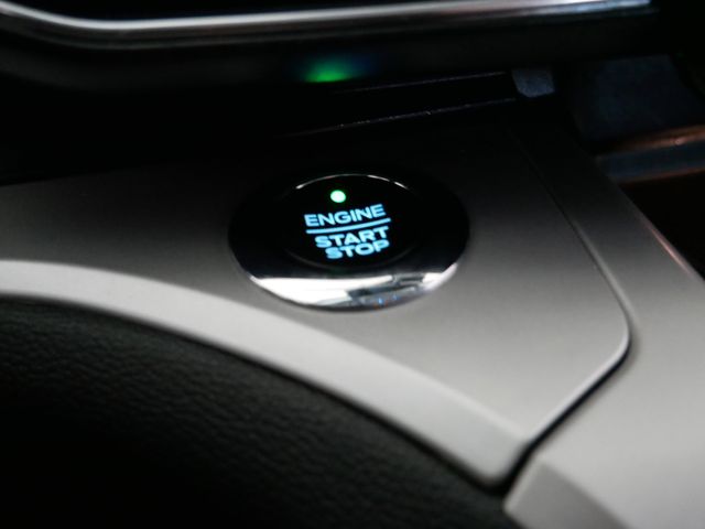 Thumbnail: 2020 Ford Explorer - 25