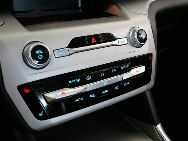 Thumbnail: 2020 Ford Explorer - 18