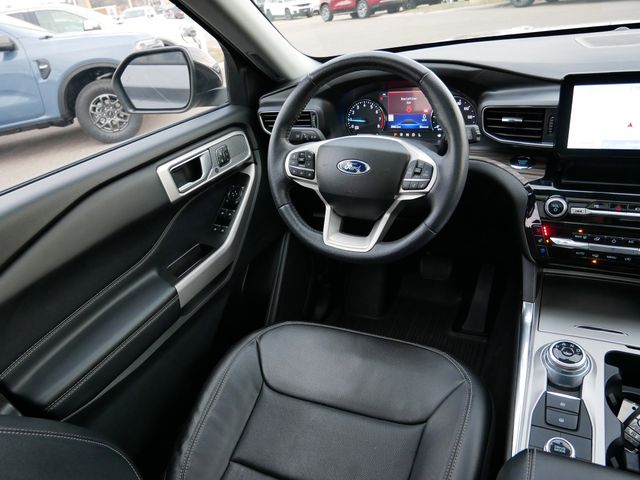 Thumbnail: 2022 Ford Explorer - 2