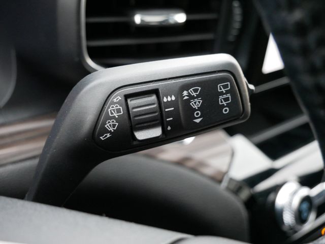 Thumbnail: 2022 Ford Explorer - 28