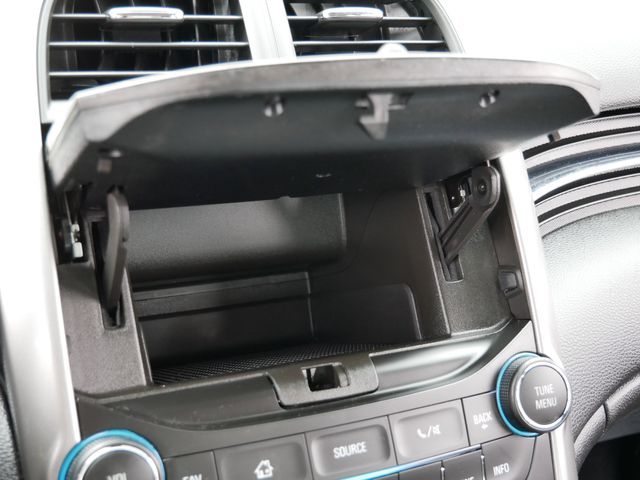 Thumbnail: 2015 Chevrolet Malibu - 20