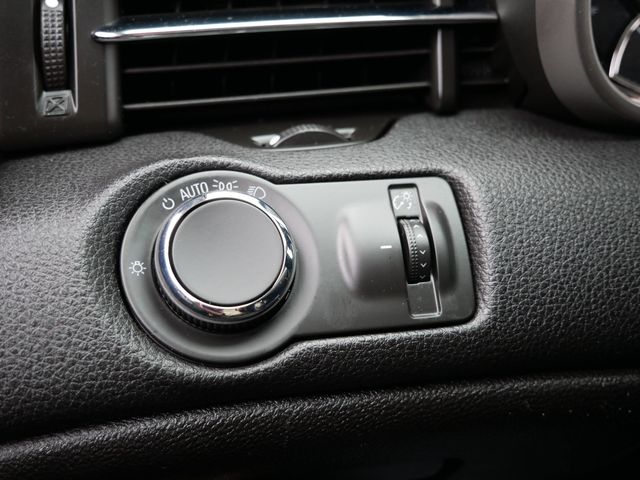 Thumbnail: 2015 Chevrolet Malibu - 23