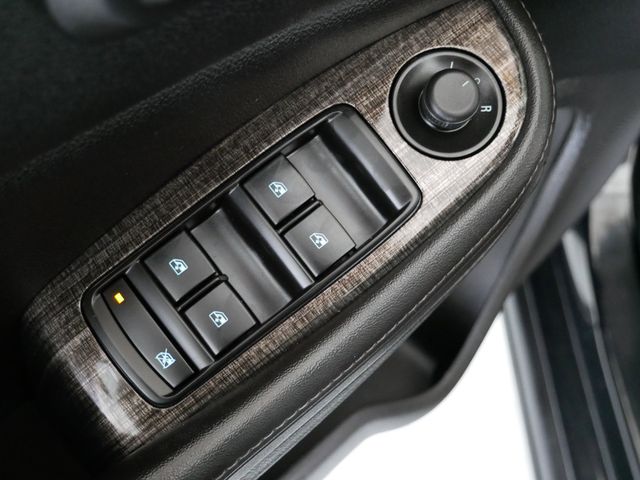 Thumbnail: 2015 Chevrolet Malibu - 18
