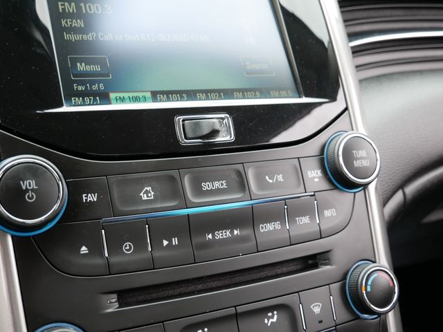 Thumbnail: 2015 Chevrolet Malibu - 21