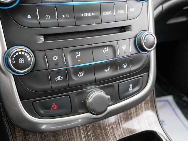 Thumbnail: 2015 Chevrolet Malibu - 22