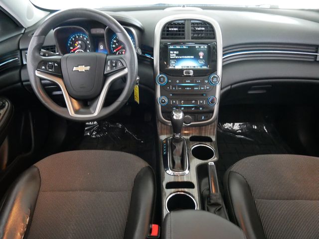 Thumbnail: 2015 Chevrolet Malibu - 8