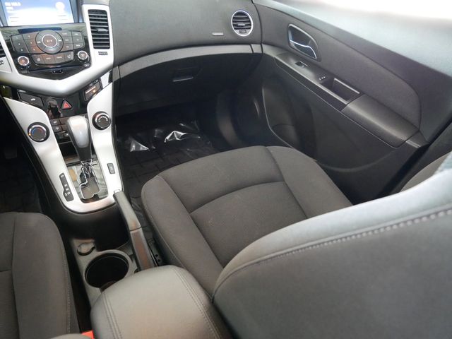 Thumbnail: 2016 Chevrolet Cruze - 9