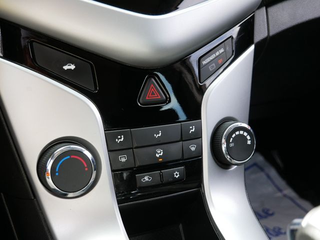 Thumbnail: 2016 Chevrolet Cruze - 11