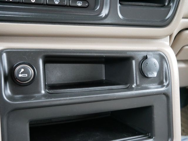 Thumbnail: 2006 Chevrolet Silverado 2500 - 21