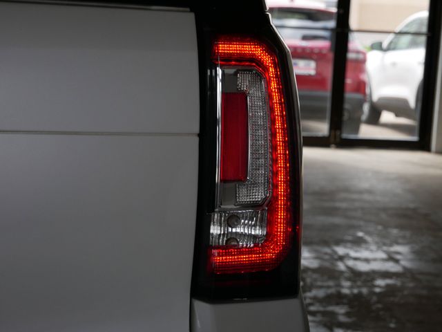 Thumbnail: 2019 GMC Yukon - 14