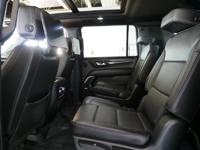 Thumbnail: 2023 GMC Yukon XL - 8