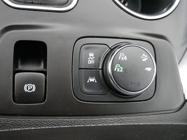 Thumbnail: 2021 Chevrolet Traverse - 17