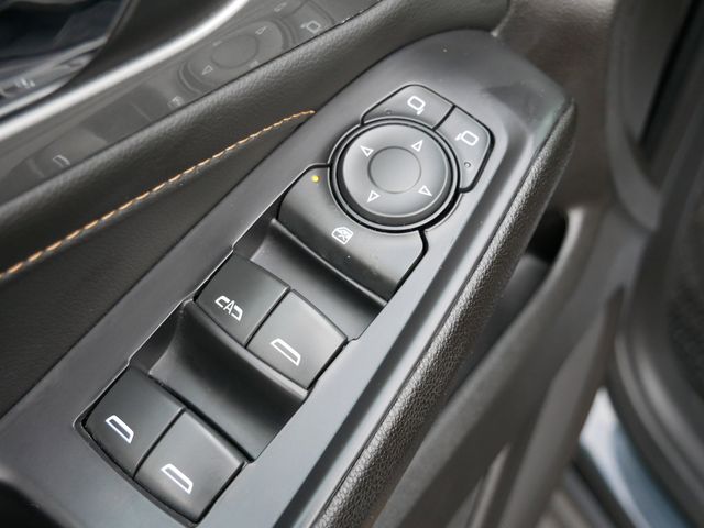 Thumbnail: 2021 Chevrolet Traverse - 22