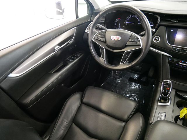 Thumbnail: 2017 Cadillac XT5 - 2