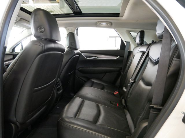 Thumbnail: 2017 Cadillac XT5 - 9
