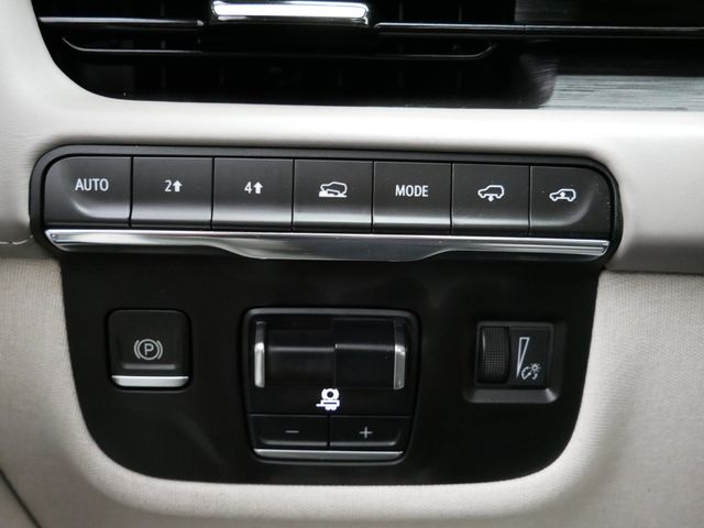 Thumbnail: 2022 Cadillac Escalade - 18