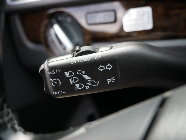 Thumbnail: 2015 Volkswagen Passat - 25