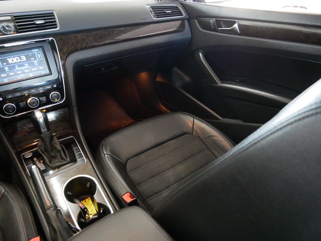 Thumbnail: 2015 Volkswagen Passat - 10