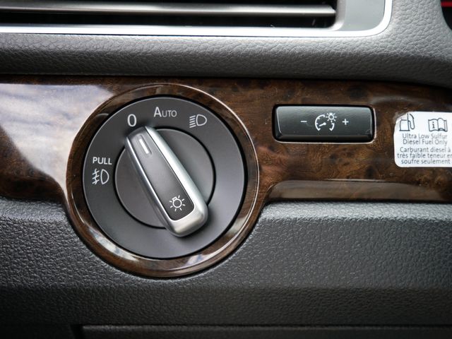 Thumbnail: 2015 Volkswagen Passat - 22