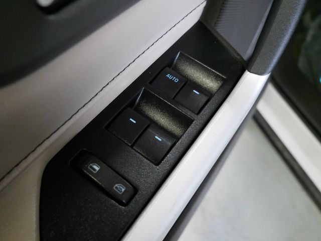 Thumbnail: 2012 Ford Edge - 19