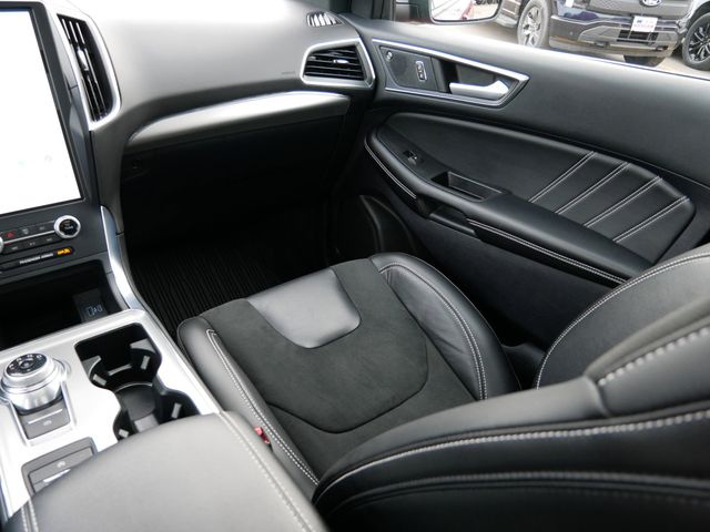 Thumbnail: 2022 Ford Edge - 11