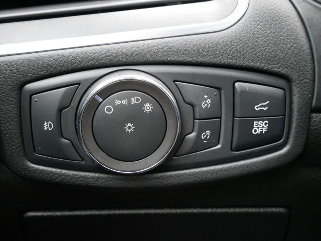 Thumbnail: 2022 Ford Edge - 17