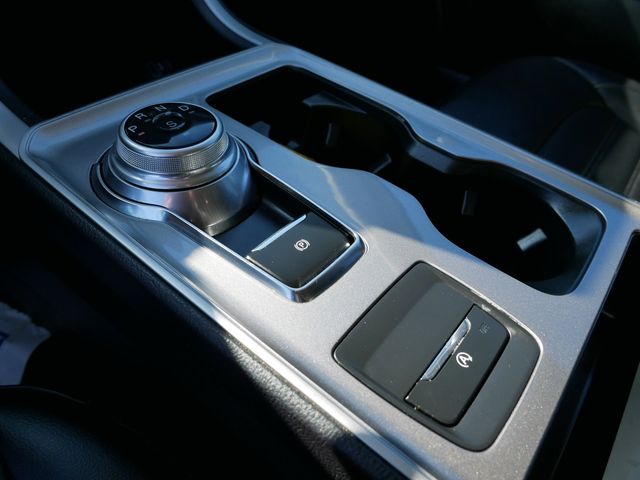 Thumbnail: 2023 Ford Edge - 12