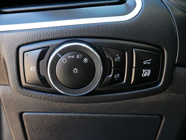 Thumbnail: 2023 Ford Edge - 17