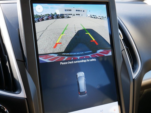 Thumbnail: 2023 Ford Edge - 26