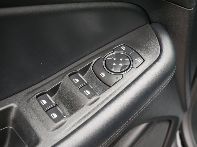 Thumbnail: 2022 Ford Edge - 22