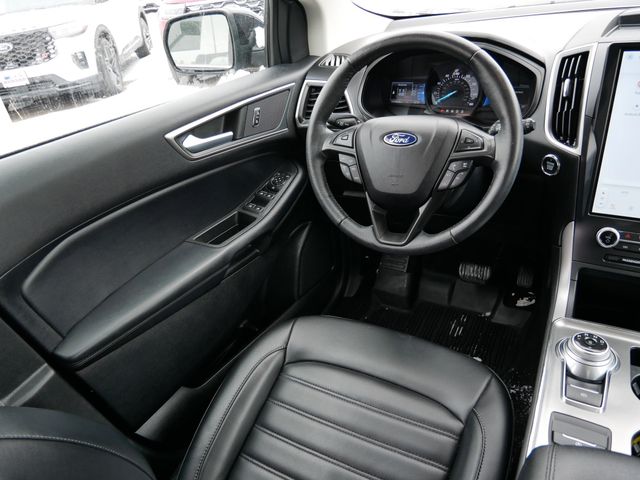 Thumbnail: 2022 Ford Edge - 2