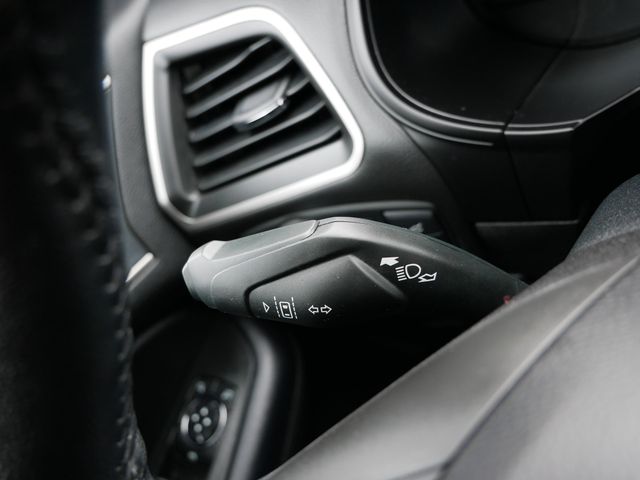 Thumbnail: 2022 Ford Edge - 26