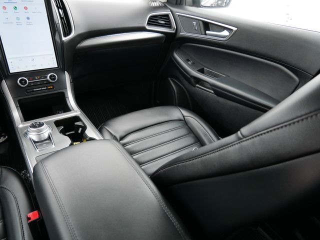 Thumbnail: 2022 Ford Edge - 9