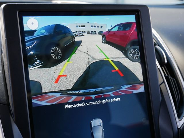 Thumbnail: 2023 Ford Edge - 25