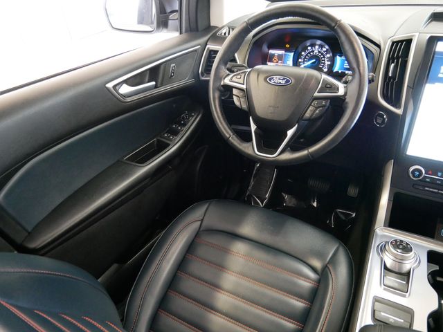 Thumbnail: 2022 Ford Edge - 2