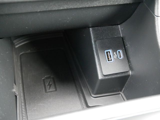 Thumbnail: 2024 Ford Edge - 17